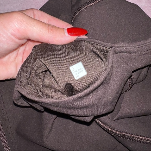 lululemon athletica align shorts - espresso ☕️ - Picture 5 of 5